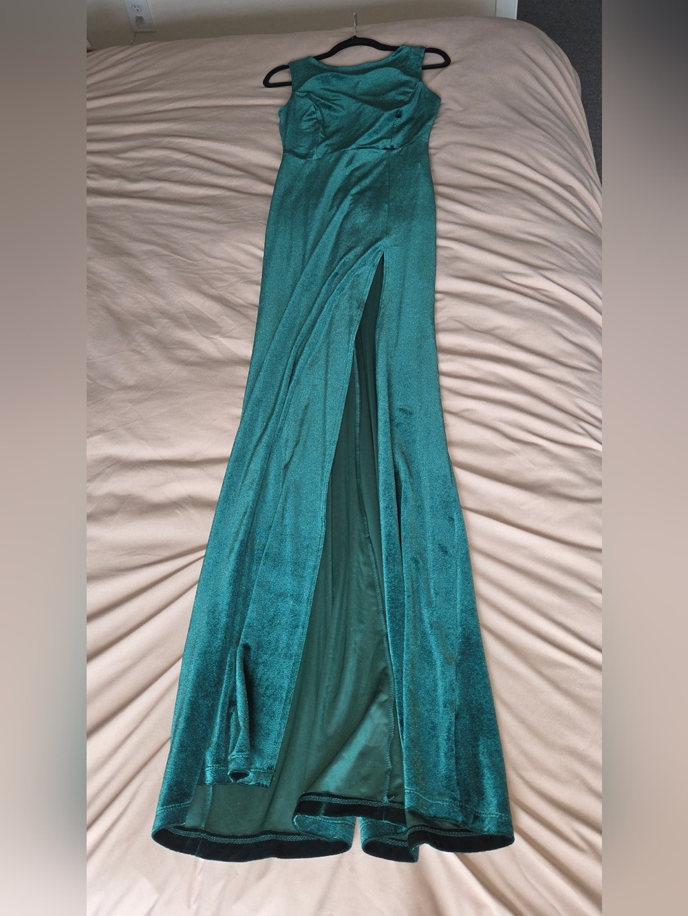 NWT Windsor Hunter Green Velvet Gown - Deep V-Back With Boning - Picture 3 of 13